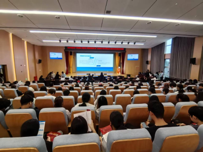 市人社局进校园送政策，300名学子享就业创业“双指引”