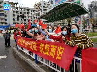江苏“天使”返程，黄石“倾城”相送