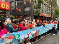 江苏“天使”返程，黄石“倾城”相送
