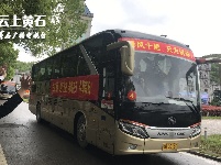 江苏“天使”返程，黄石“倾城”相送