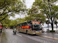 江苏“天使”返程，黄石“倾城”相送