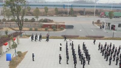 【新闻直通车】中国人民警察节·人民需要 警徽闪耀  |  乘风破浪 守护长江安澜