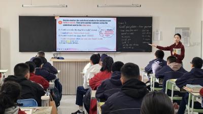 湖师学子赴疆：用全英课堂架起教育援疆新桥梁