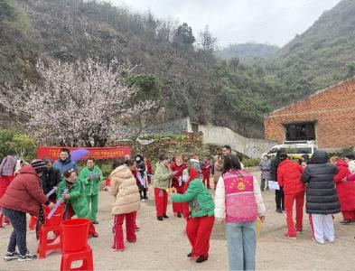 袁海湾社区举办妇女节趣味运动会