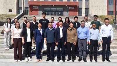 湖北师范大学赴阿拉山口市中学开展教育实习中期检查工作