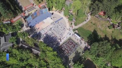 【新闻直通车】中国旅游日 美尔雅员工探秘神农架
