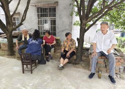 家庭医生进社区  温情守护健康路