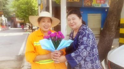 袁海湾社区开展母亲节活动 致敬奋斗 “她力量”
