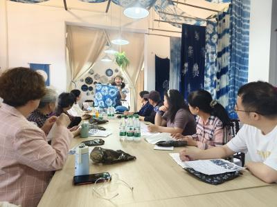 下陆区：温情扎染 情暖母亲节