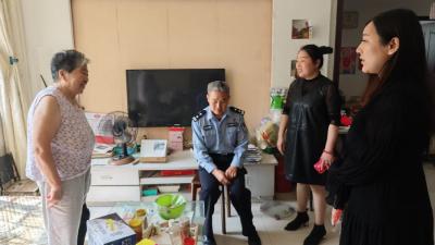 水机路社区：社警携手送关爱，暖心慰问传真情