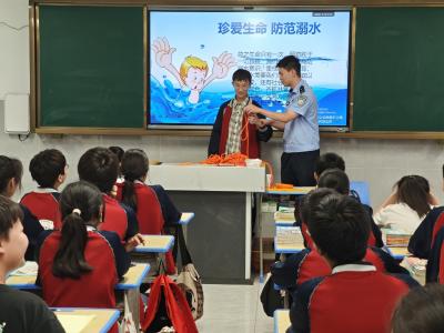 “警”防溺水 守护当夏 长航公安黄冈派出所防溺水宣传走进校园