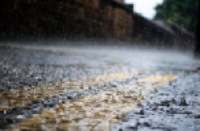 强降雨仍将持续 三亚升级发布暴雨红色预警