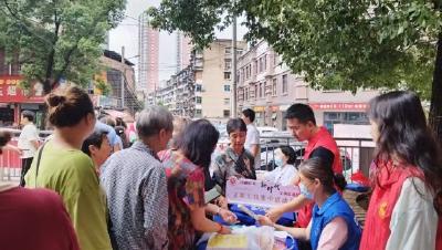 滨湖社区开展“守护口腔健康”志愿服务日活动