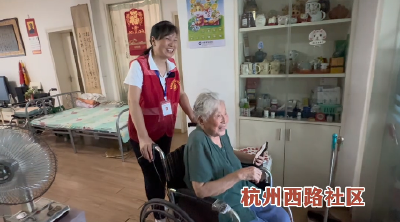 社区的“热心人”  邻里的“贴心人”