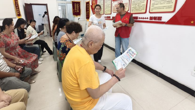 马家嘴社区开展“有矛盾纠纷到综治中心”主题宣传活动