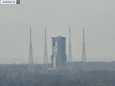 首飞成功！  