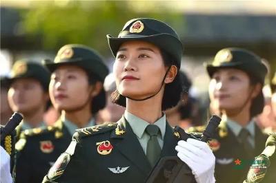女兵应征报名开始！