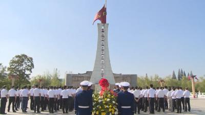 我市举行烈士纪念日公祭活动