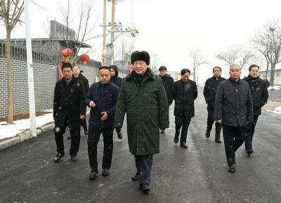 习近平春节前夕赴山西看望慰问基层干部群众 向全国各族人民致以美好的新春祝福