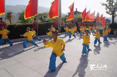 第11届中国郑州国际少林武术节开幕式在登封少林寺举行