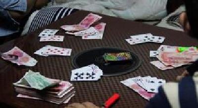 武穴警方成功端掉一聚众赌博窝点 