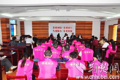 英山县为失独家庭建立“心灵港湾”