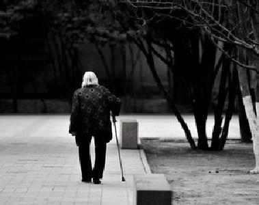 中国老年人走失状况白皮书：平均每天走失1370位老人