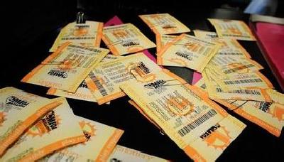 被网友引诱到境外网站买彩票 小伙3个月输一套婚房