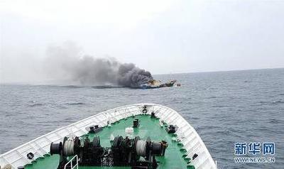 韩海警动用M-60机关枪和K-2手枪 再次射击中国渔船 