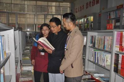 黄梅县审计局审计书屋建设重业务提高也重人文熏陶