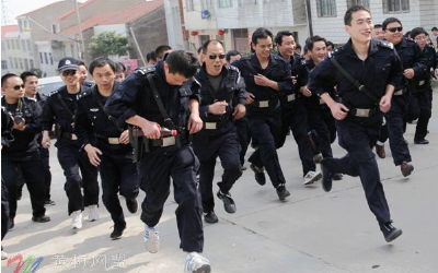 资深扒手组团扒窃  黄梅警民联手擒贼