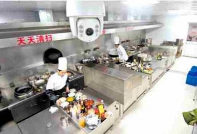 食药监局拟加强校园监管 鼓励厨房配餐间安摄像头