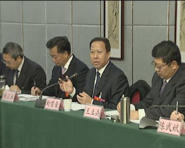 刘雪荣：推进全面从严治党  深化党风廉洁建设