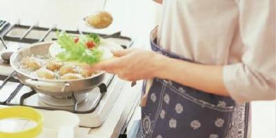 网上预订“私厨”要谨慎 出食品安全问题难维权