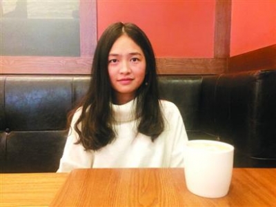 女孩21年前因烧伤被弃街头 如今回汉寻找父母