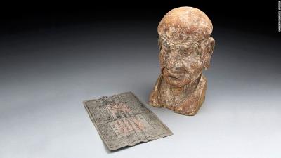 老外在中国木雕内发现700年前的一个秘密