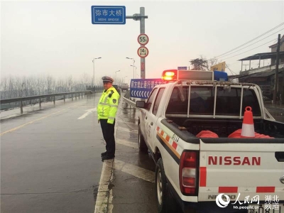雨雪天气来袭！浠水警方积极应对保春运道路安全畅通