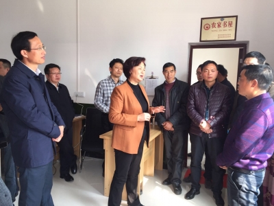 王玲到我市调研精准扶贫工作