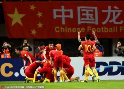 国足近40载抗韩史：曾经历尽磨难 今朝狂欢吧