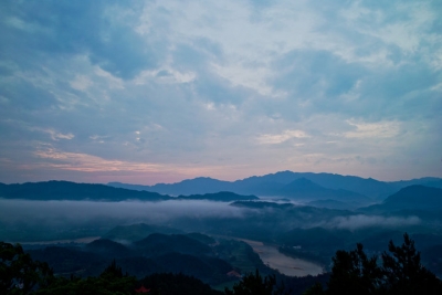 英山县旅游局：全员唱民歌 共游英山美