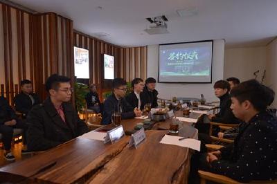 玩转VR 成都大学生CEO没毕业已有千万身家