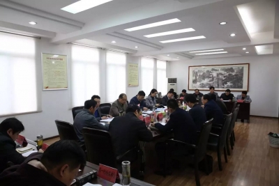 【工作动态】市纪委监察局中心组专题学习会强调：旗帜鲜明讲政治 推进全面从严治党向纵深发展