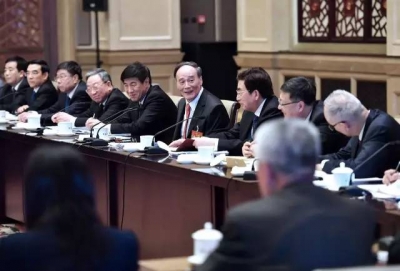 【聚焦全国“两会”】王岐山在参加北京代表团审议时强调：构建党统一领导的反腐败体制 提高执政能力 完善治理体系