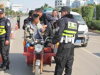 浠水：交警加强“五小车辆”管控 涉农交通事故同比下降41.3%