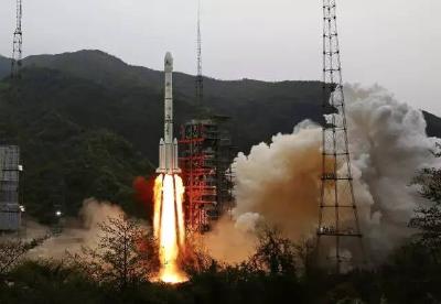 厉害 | 中国在太空建起超级宽带网！高铁上打电话上网，信号杠杠好！
