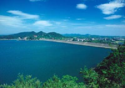肖伏清到市区督办项目建设和安全生产工作  