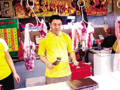 北大毕业生卖猪肉成富豪 悬赏千万求才KO徐晓冬