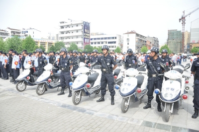 武穴：“万人平安大联防”保民安