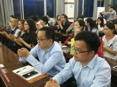 黄冈市直第四期青年干部读书班举行演讲比赛
