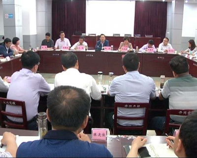 我市乡镇党委书记培训班召开座谈会